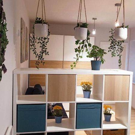 Apartament Granatowy Swietoduska 12 Lublin Dış mekan fotoğraf