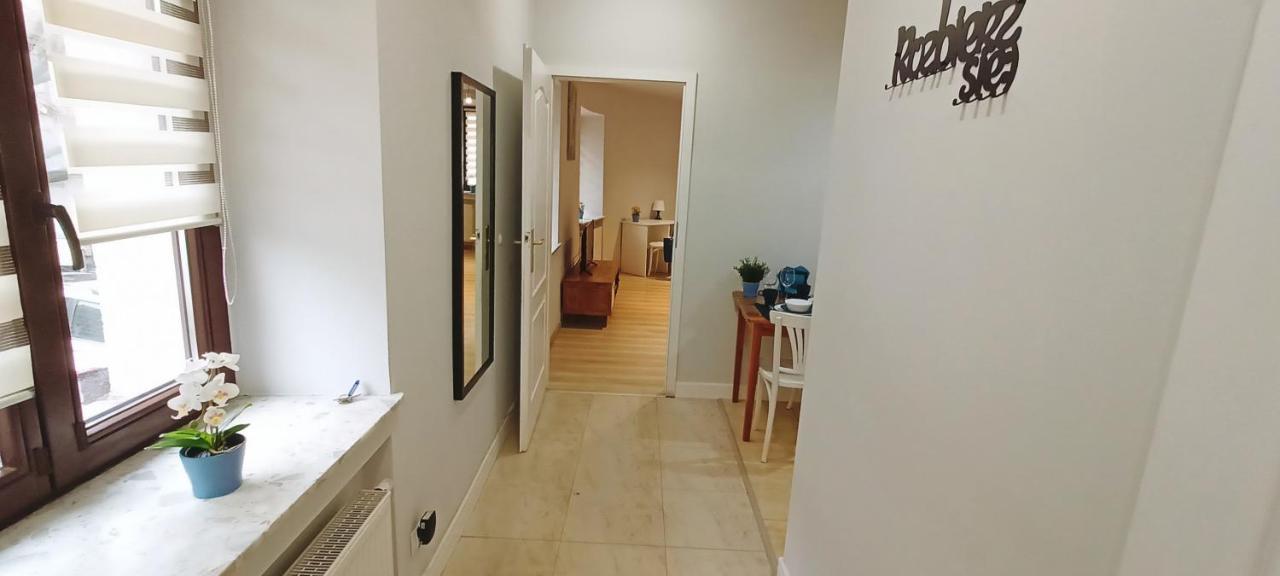 Apartament Granatowy Swietoduska 12 Lublin Dış mekan fotoğraf