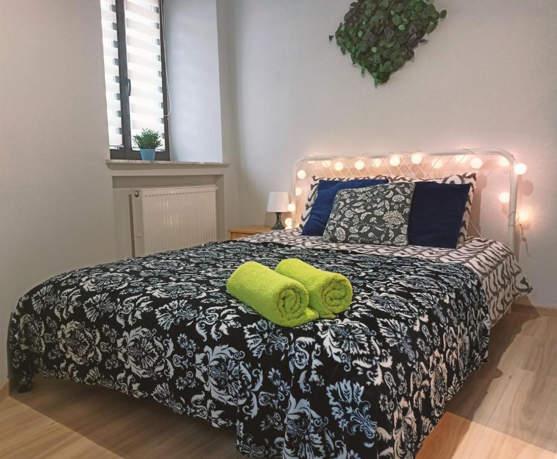 Apartament Granatowy Swietoduska 12 Lublin Dış mekan fotoğraf